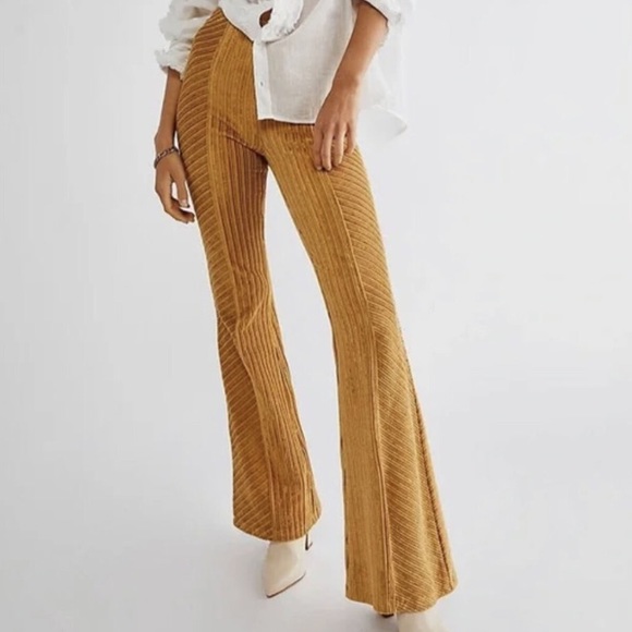 Like New Free People Slim Pull-On Velvet Flare Bellbottom Pants Taffy/Gold - Picture 1 of 8